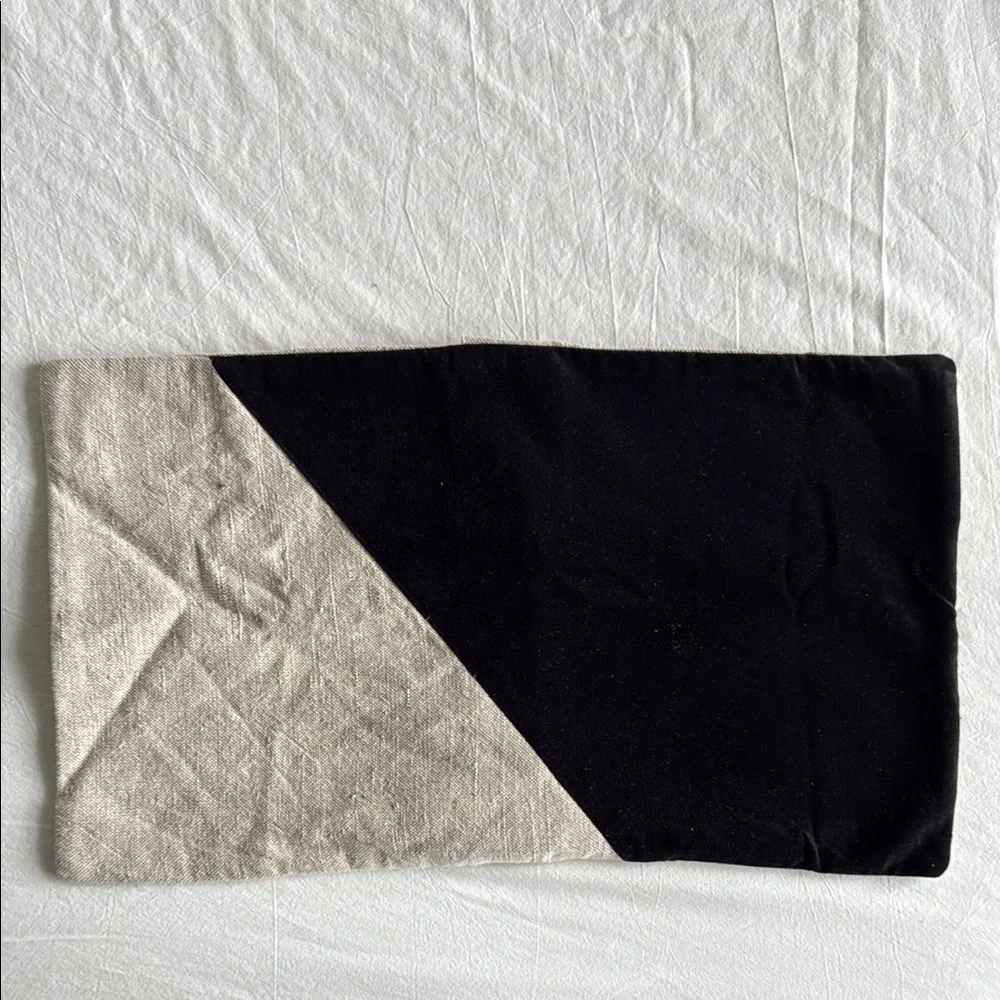 Black and Cream Geometric Pillow Cover